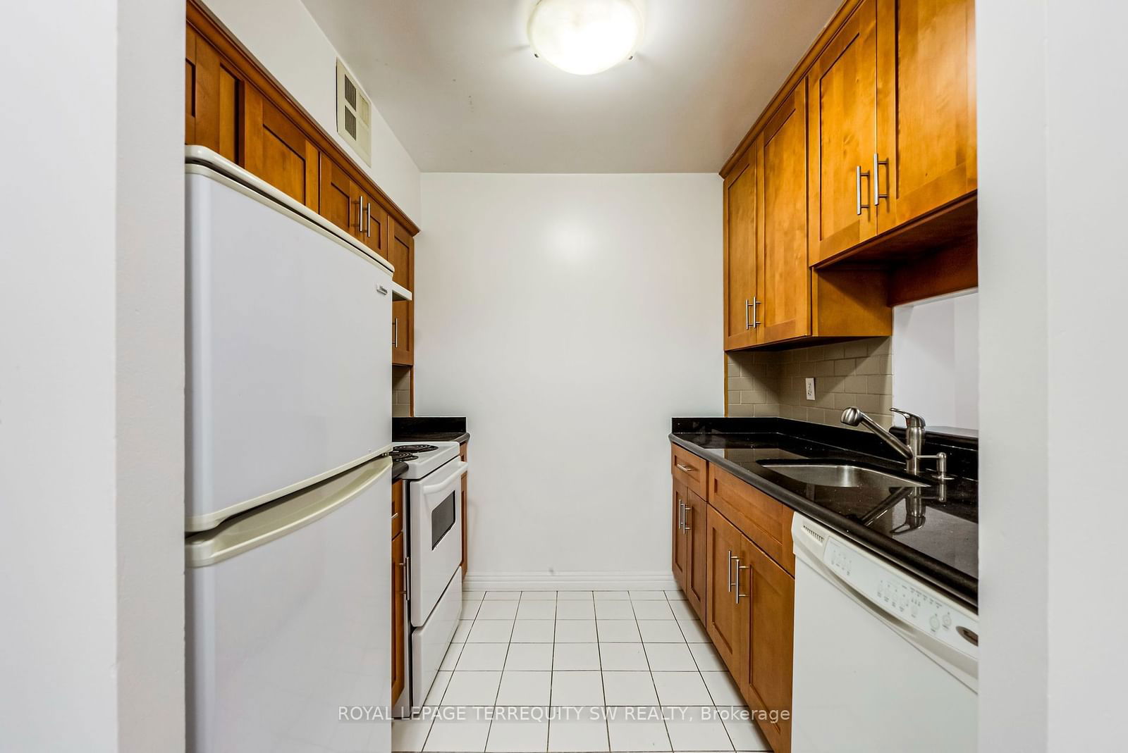 1055 Bay St, unit 407 for sale