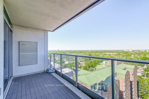 5791 Yonge St, unit 2108 for rent