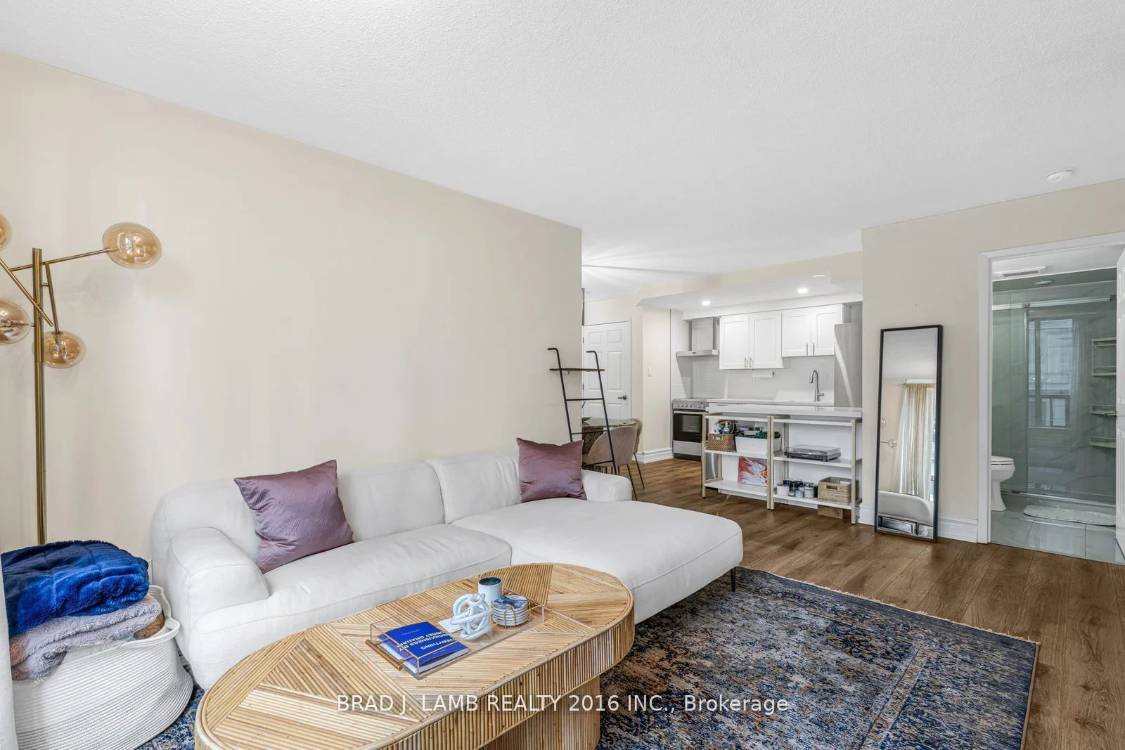 40 Scollard St, unit 907 for sale - image #3