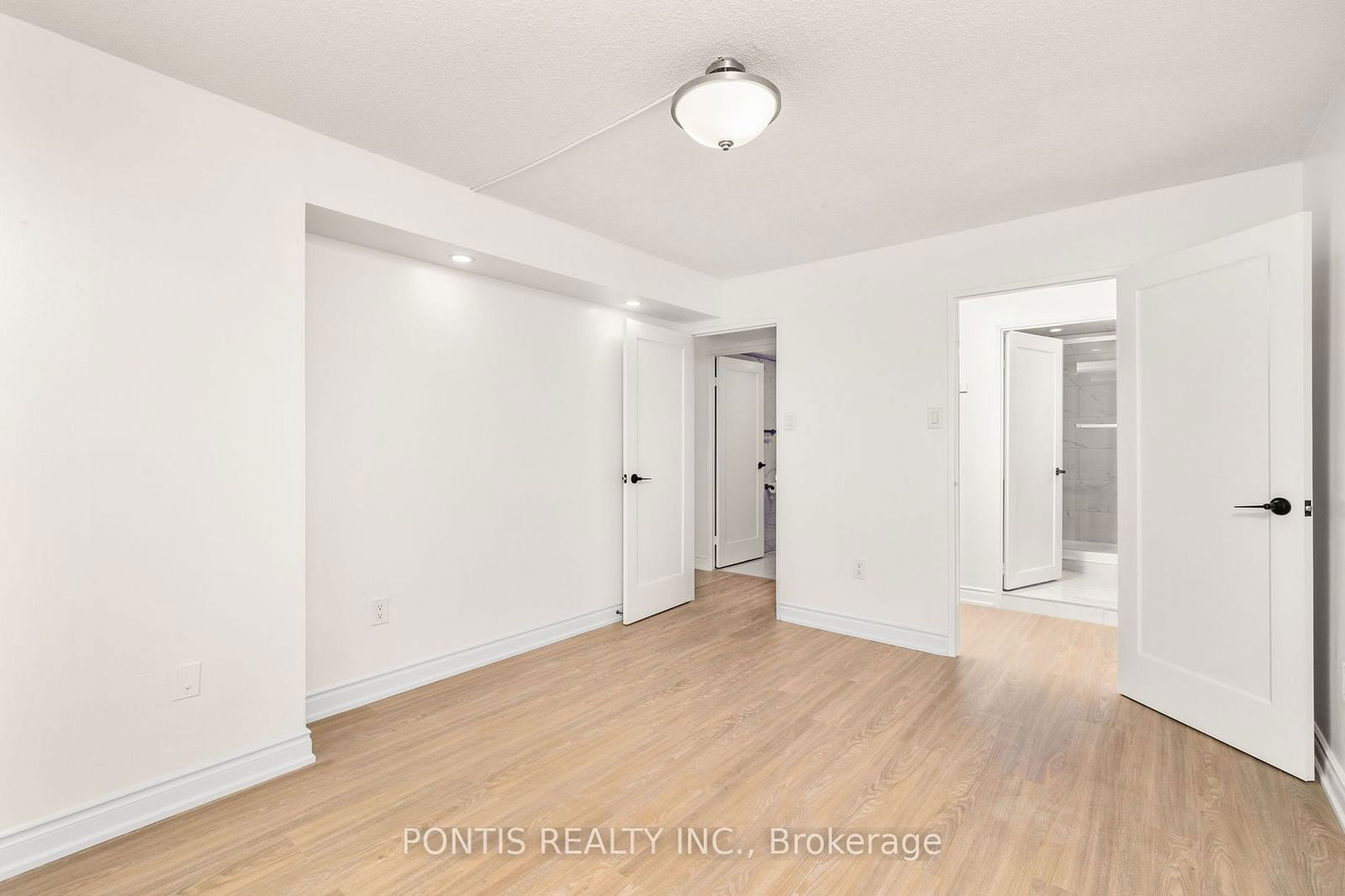 45 Sunrise Ave, unit 806 for sale - image #12