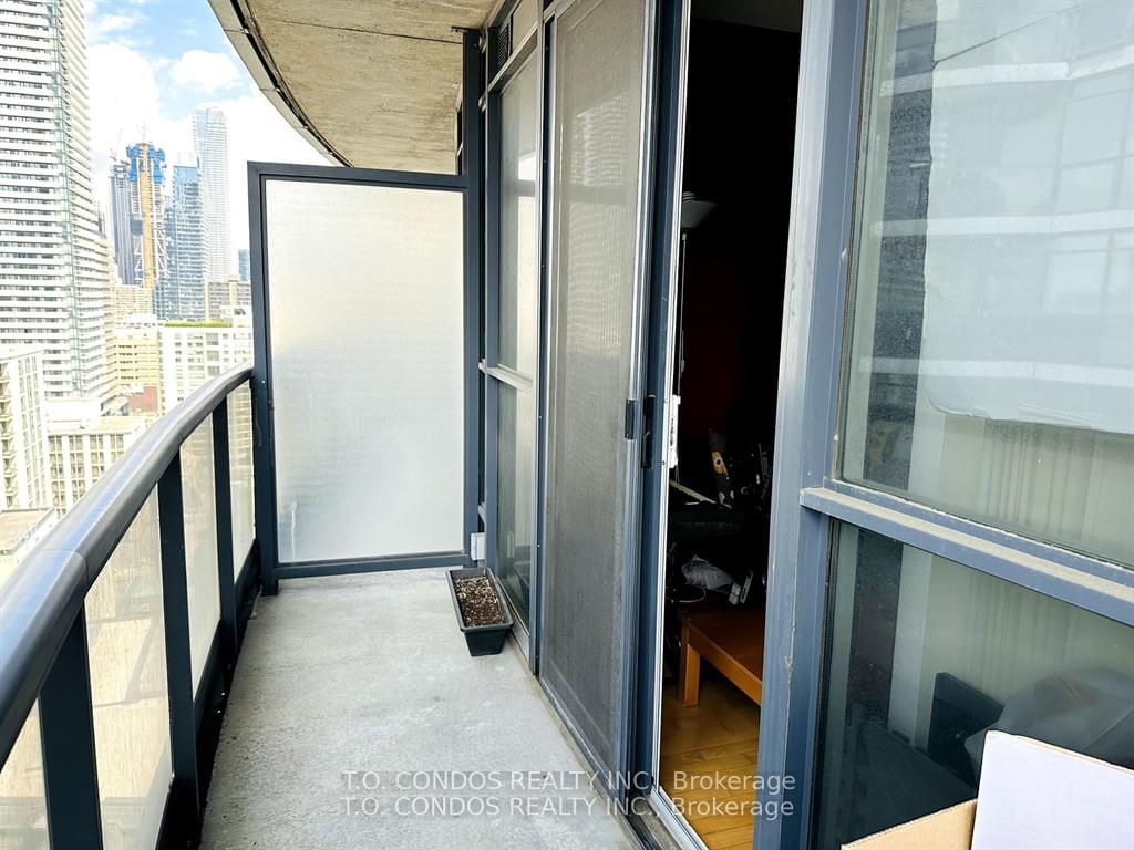 25 Carlton St, unit 2406 for rent - image #12