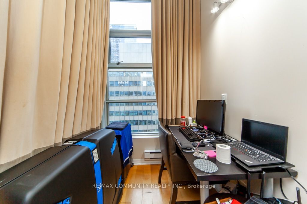 1 King St W, unit 1601 for sale - image #10