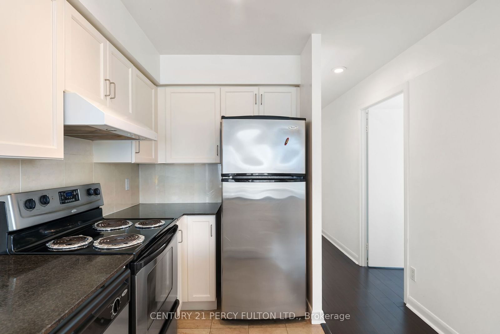 210 Victoria St, unit 2411 for sale - image #14