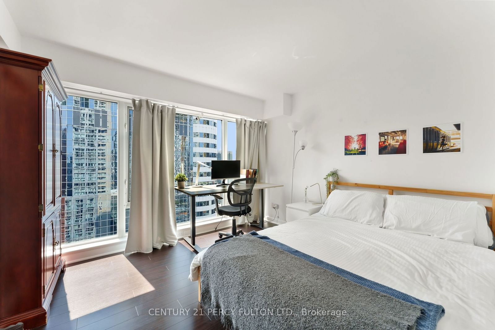 210 Victoria St, unit 2411 for sale