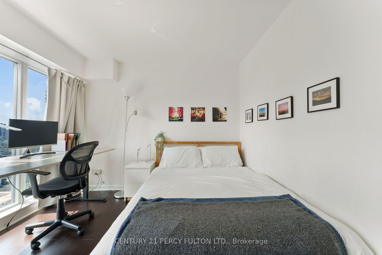 210 Victoria St, unit 2411 for sale - image #16