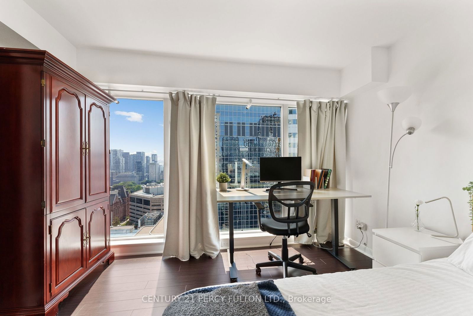 210 Victoria St, unit 2411 for sale - image #18