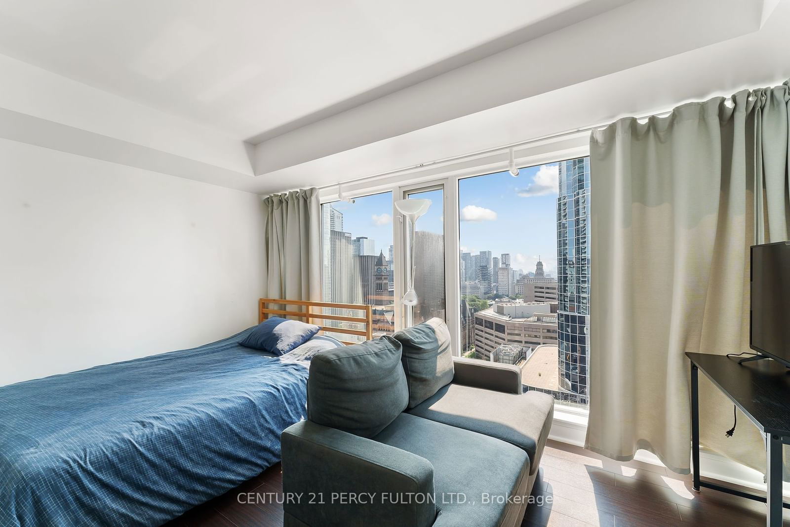 210 Victoria St, unit 2411 for sale