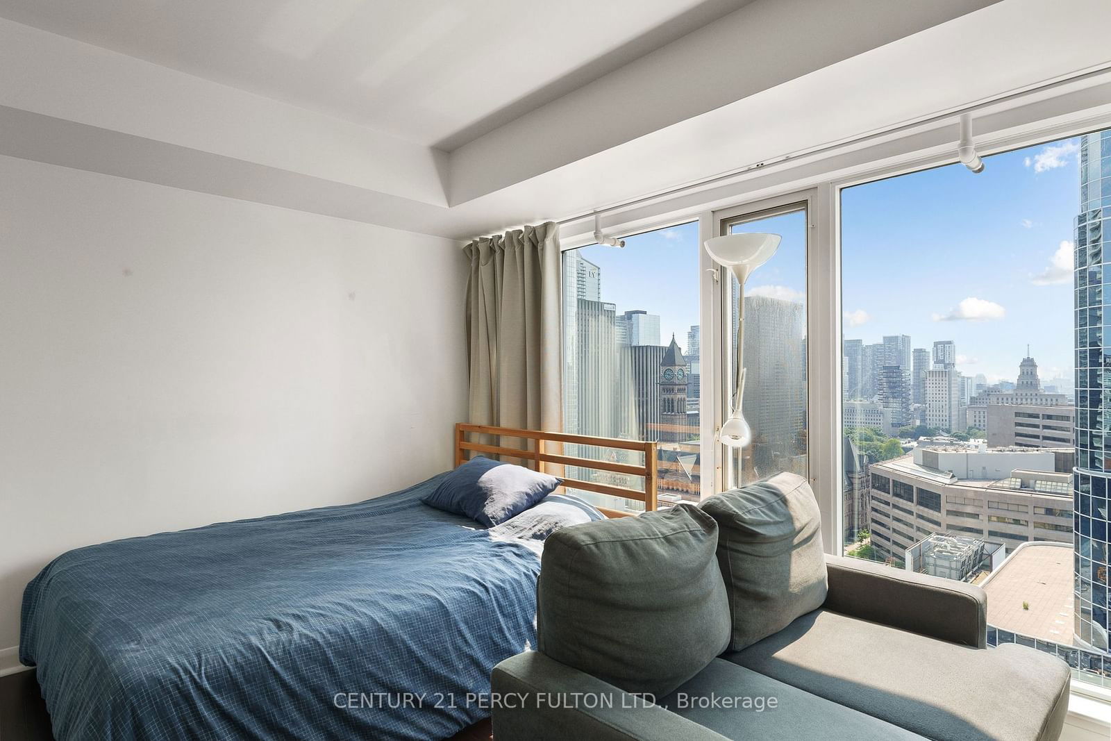 210 Victoria St, unit 2411 for sale - image #24