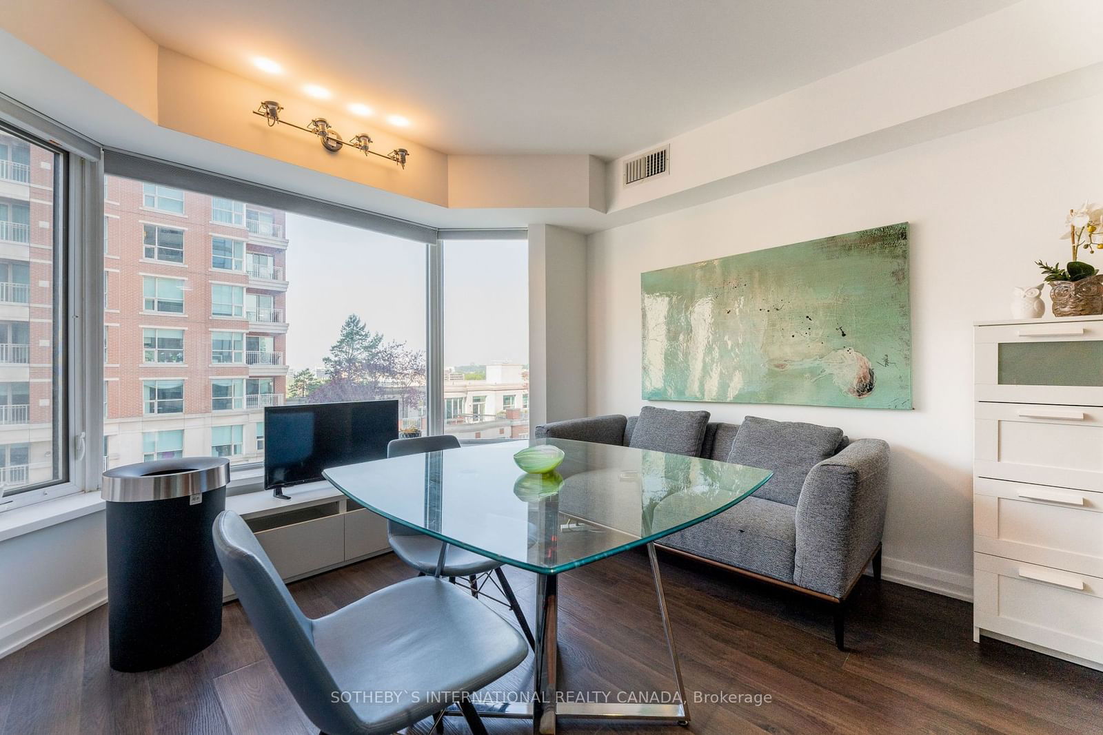 155 Yorkville Ave, unit 1116 for rent - image #9