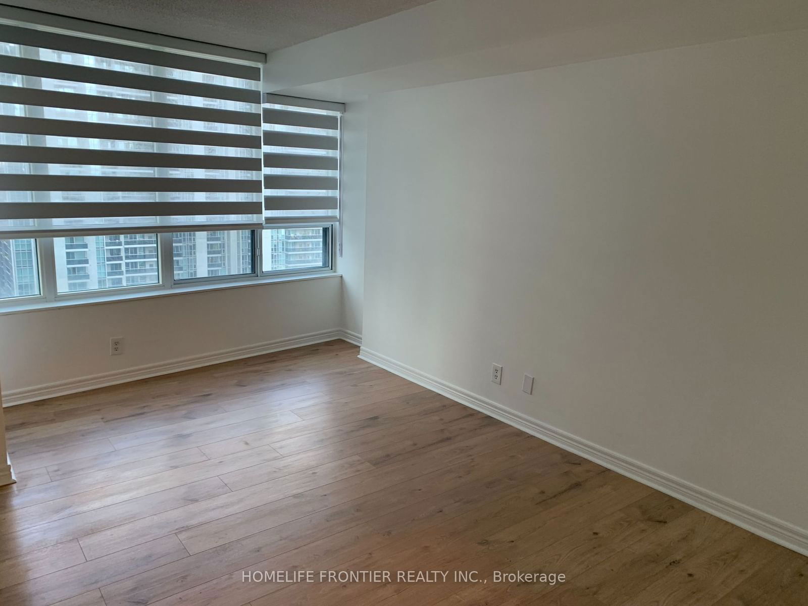 23 Hollywood Ave, unit 1610 for rent - image #3