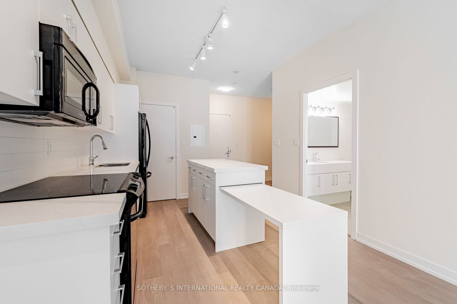 126 Simcoe St, unit 1105 for rent - image #12