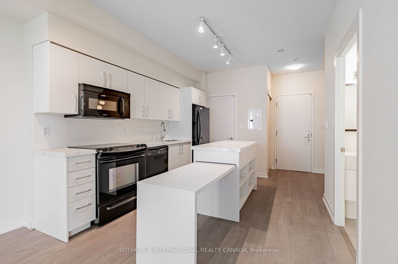 126 Simcoe St, unit 1105 for rent - image #5