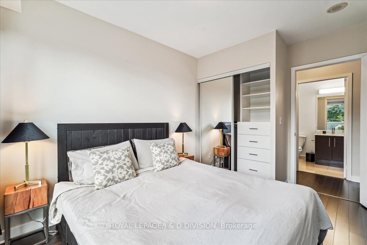 58 Orchard View Blvd, unit 307 for sale - image #12