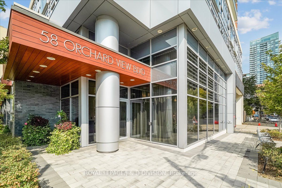 58 Orchard View Blvd, unit 307 for sale - image #2