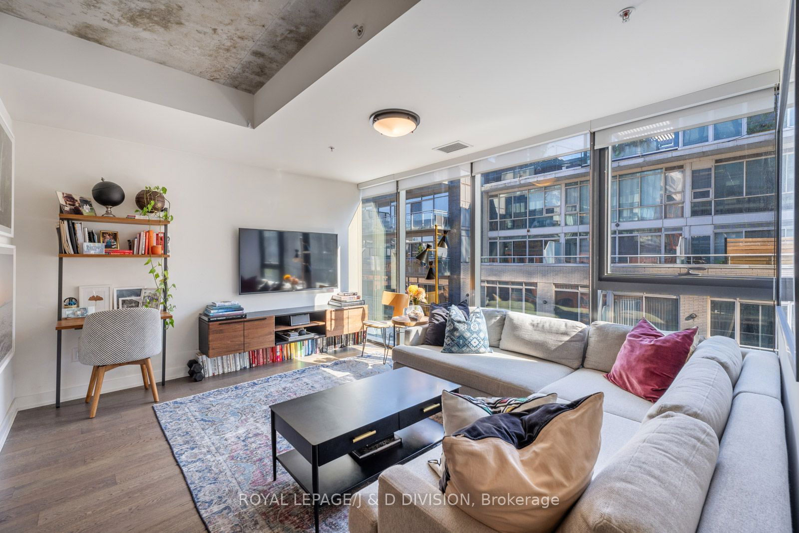 629 King St W, unit 633 for rent - image #13