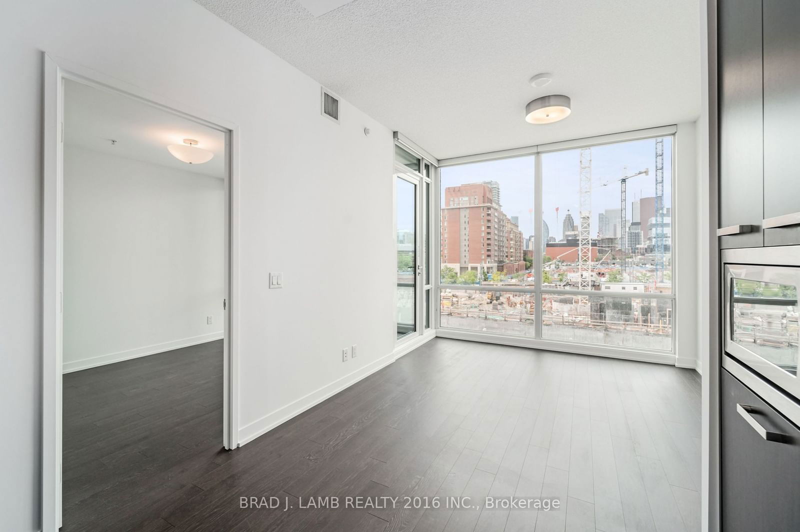 455 Front St E, unit N312 for rent - image #2