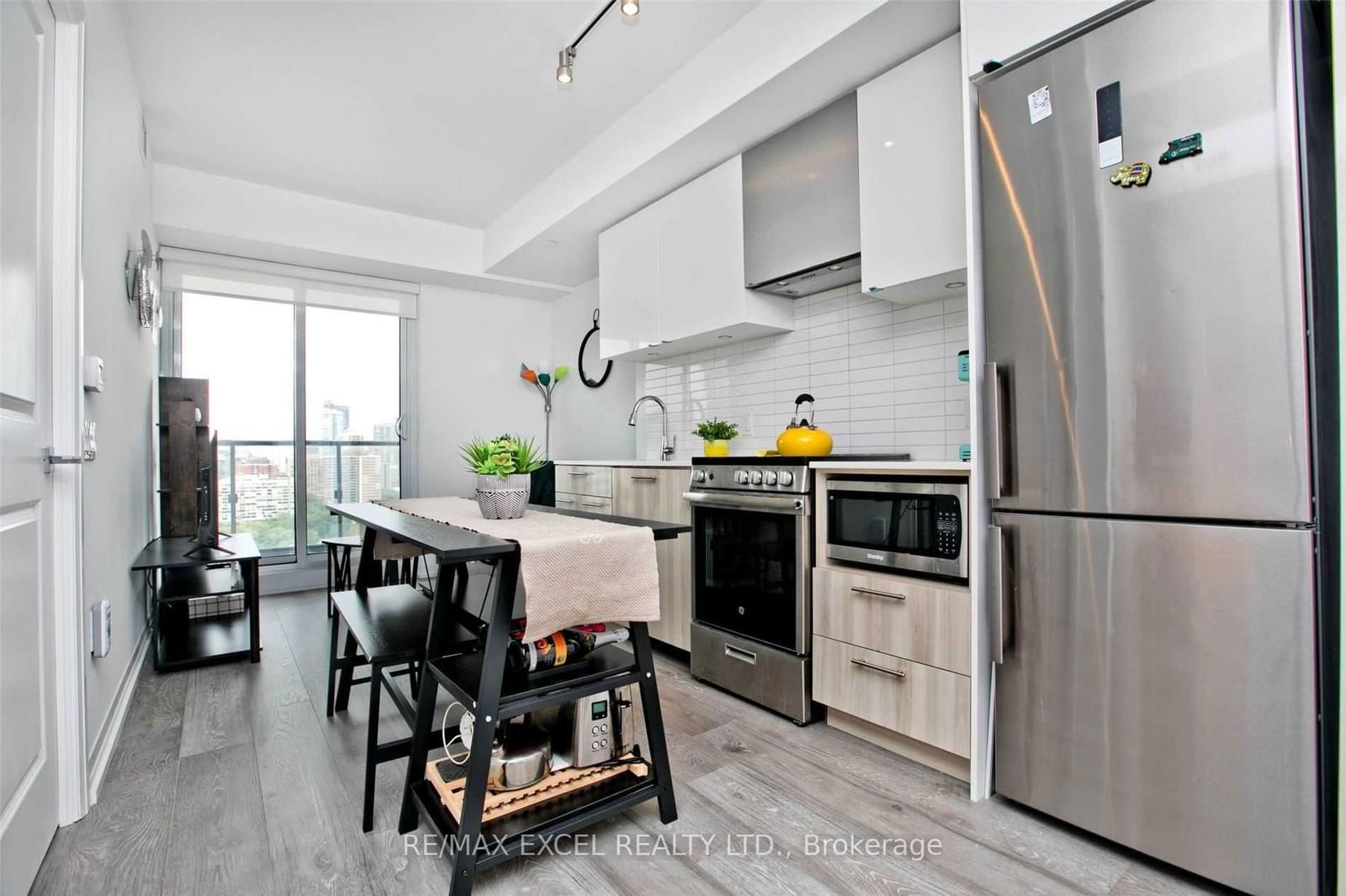 251 Jarvis St, unit 2512 for rent - image #10