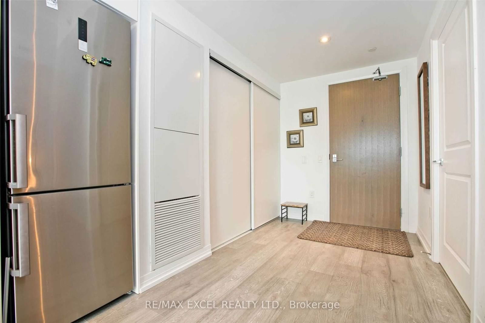 251 Jarvis St, unit 2512 for rent - image #7