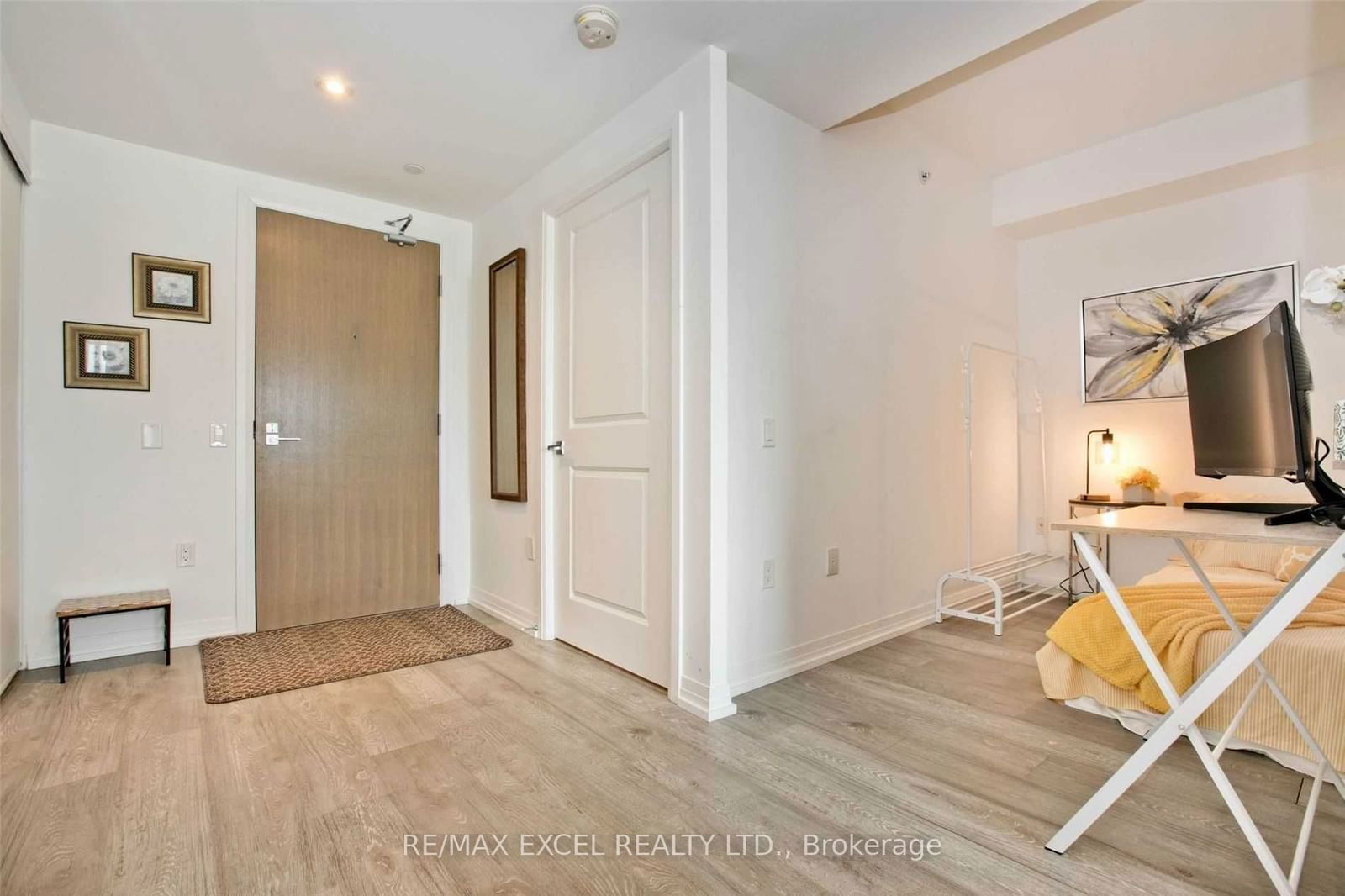 251 Jarvis St, unit 2512 for rent - image #8