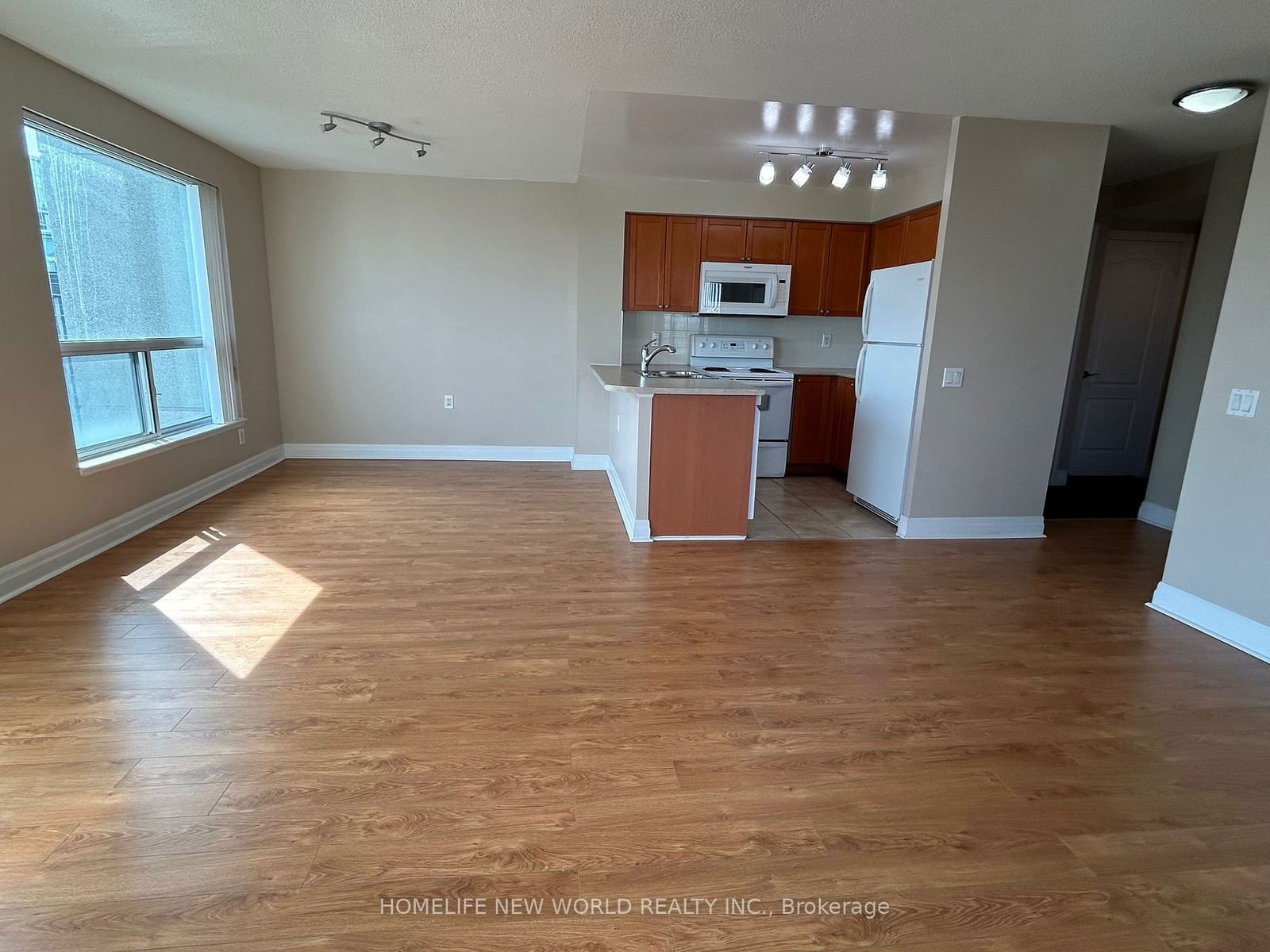 21 Hillcrest Ave, unit 2603 for rent - image #3