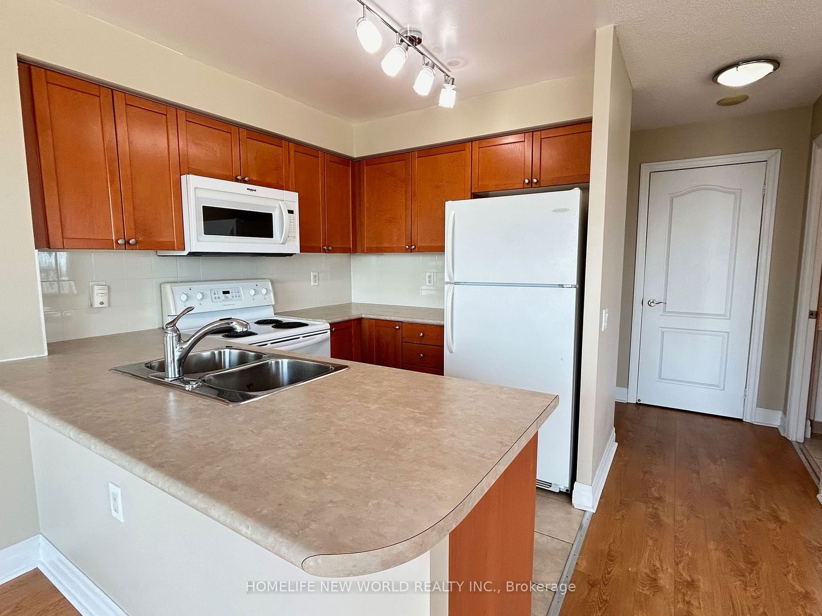 21 Hillcrest Ave, unit 2603 for rent - image #6