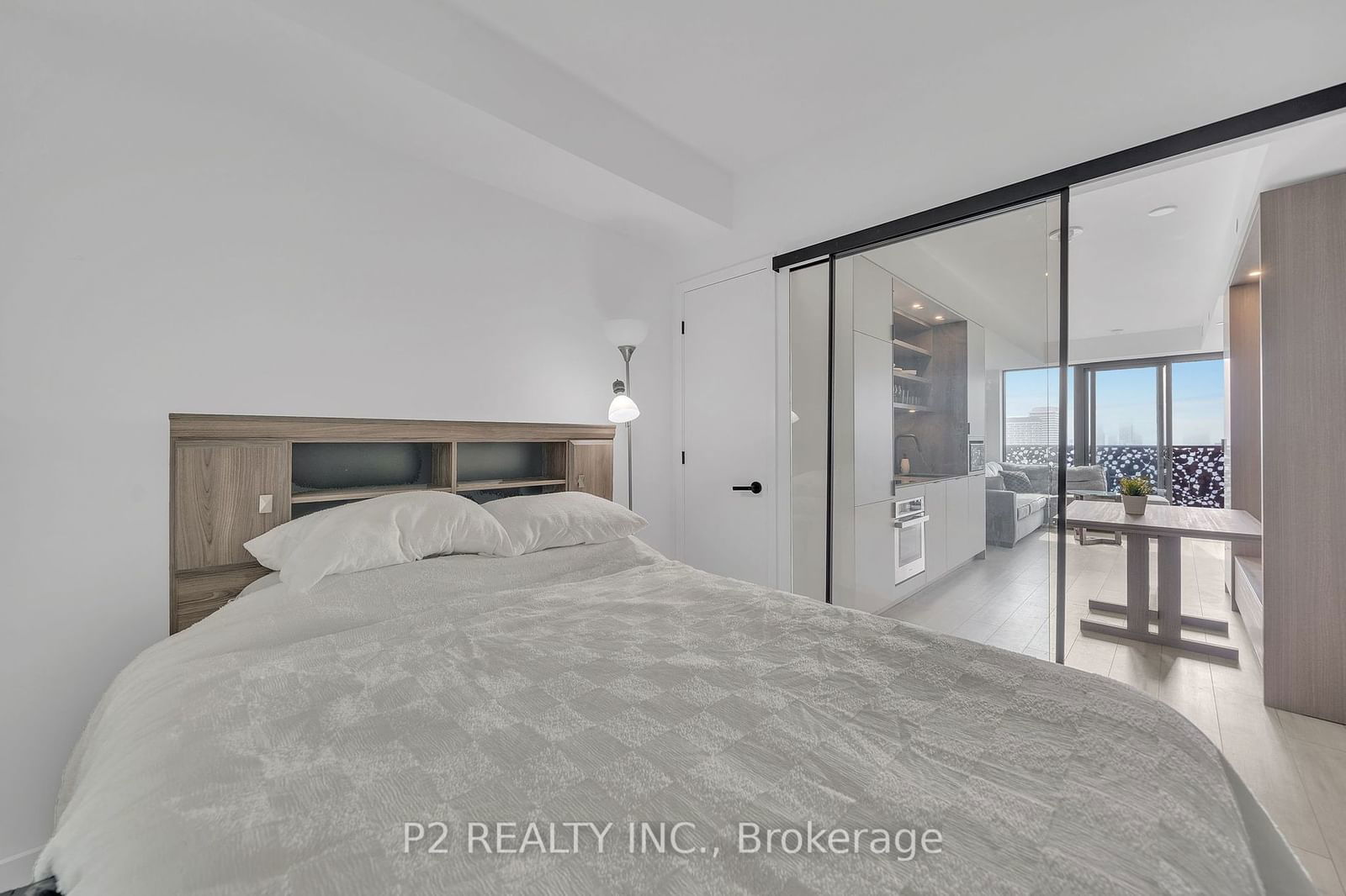 55 Charles St E, unit 2604 for sale - image #2