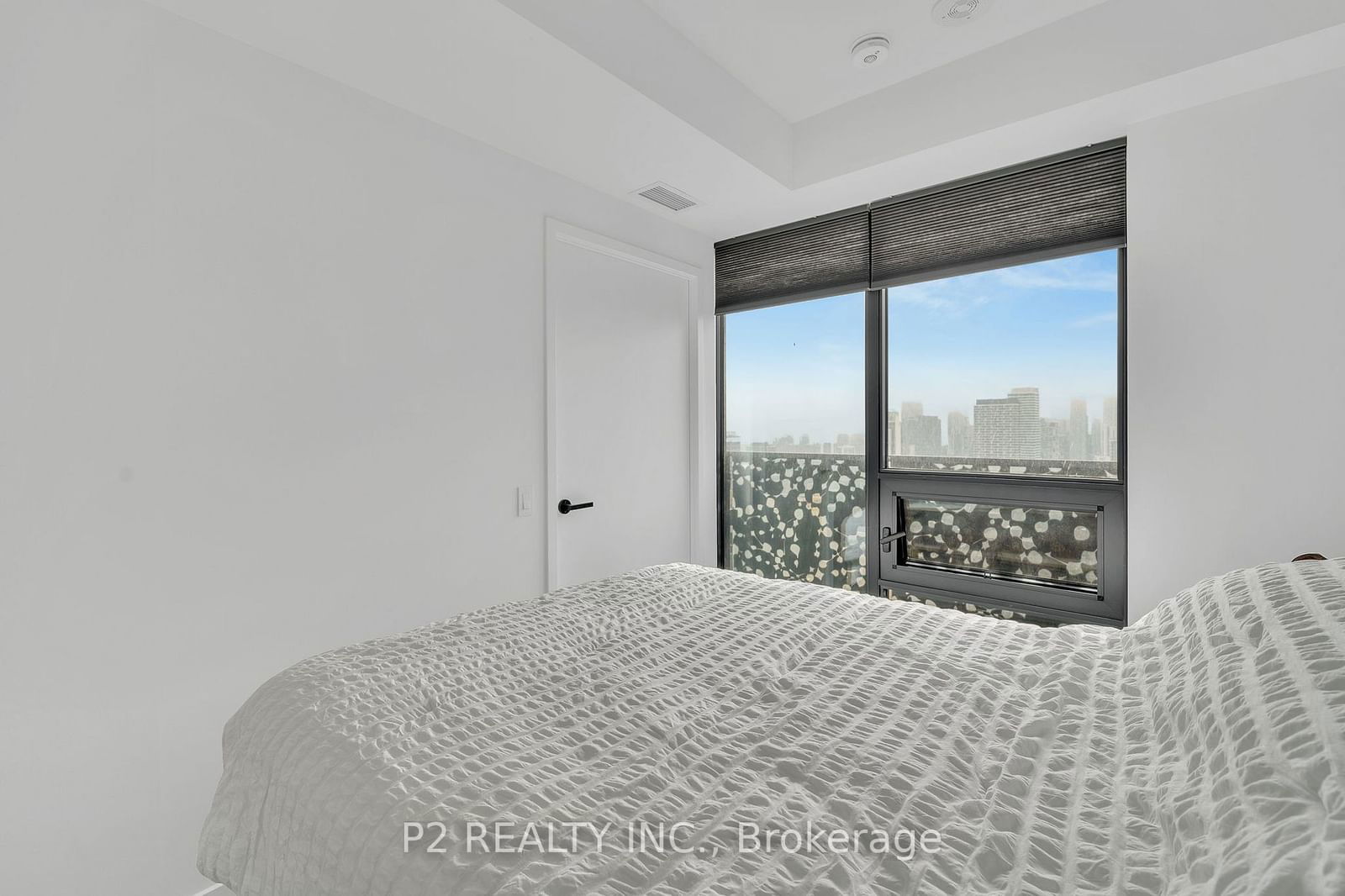 55 Charles St E, unit 2604 for sale - image #3