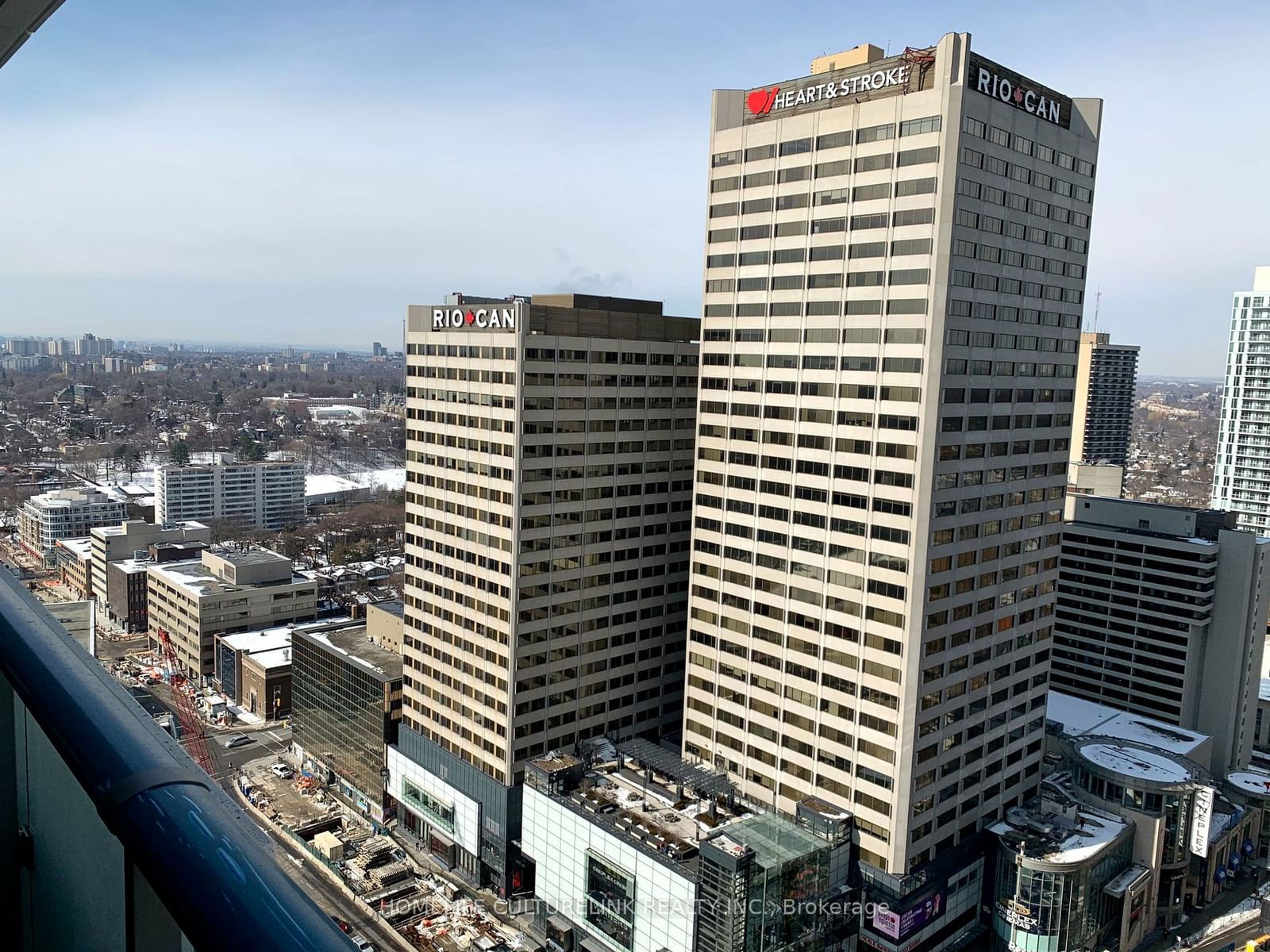 2221 Yonge St, unit 2701 for rent - image #10