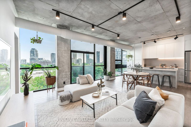 60 Bathurst St, unit 512 for sale - image #1