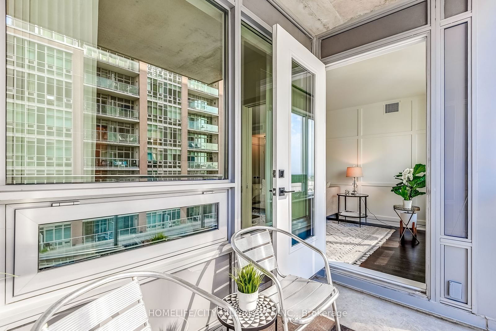 59 East Liberty St, unit 1208 for sale - image #25