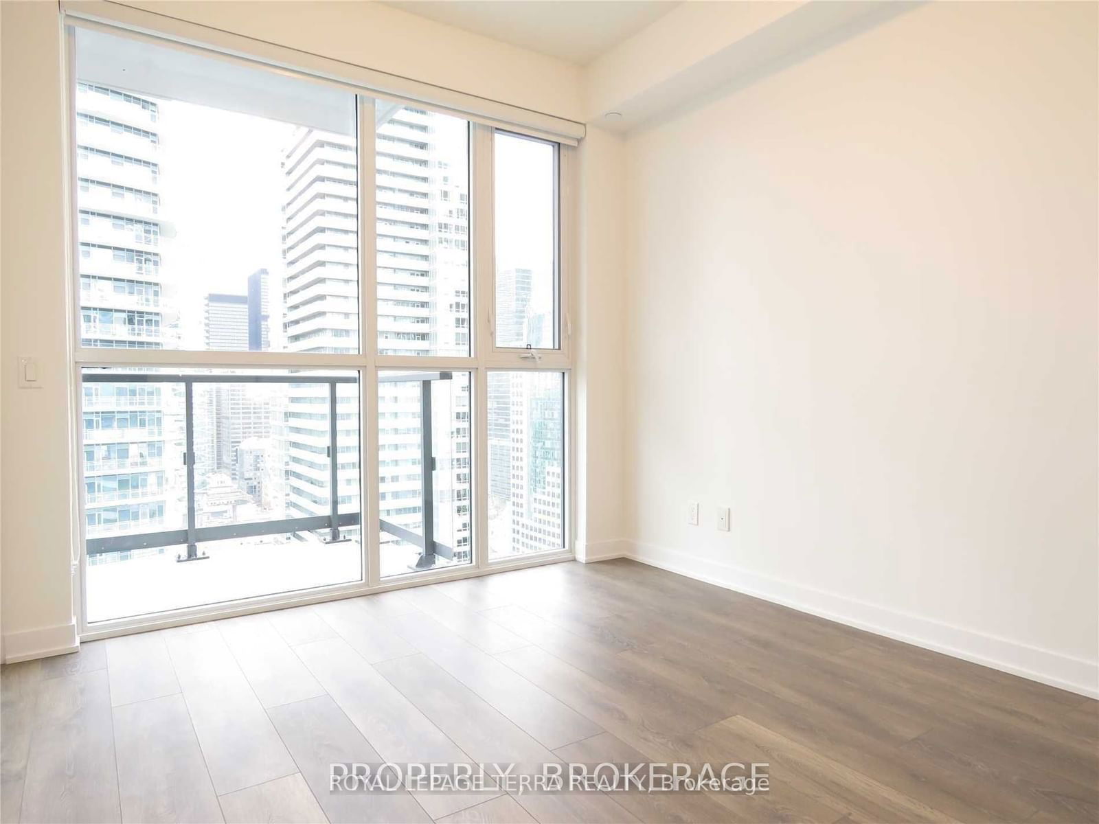 87 Peter St, unit 4212 for sale