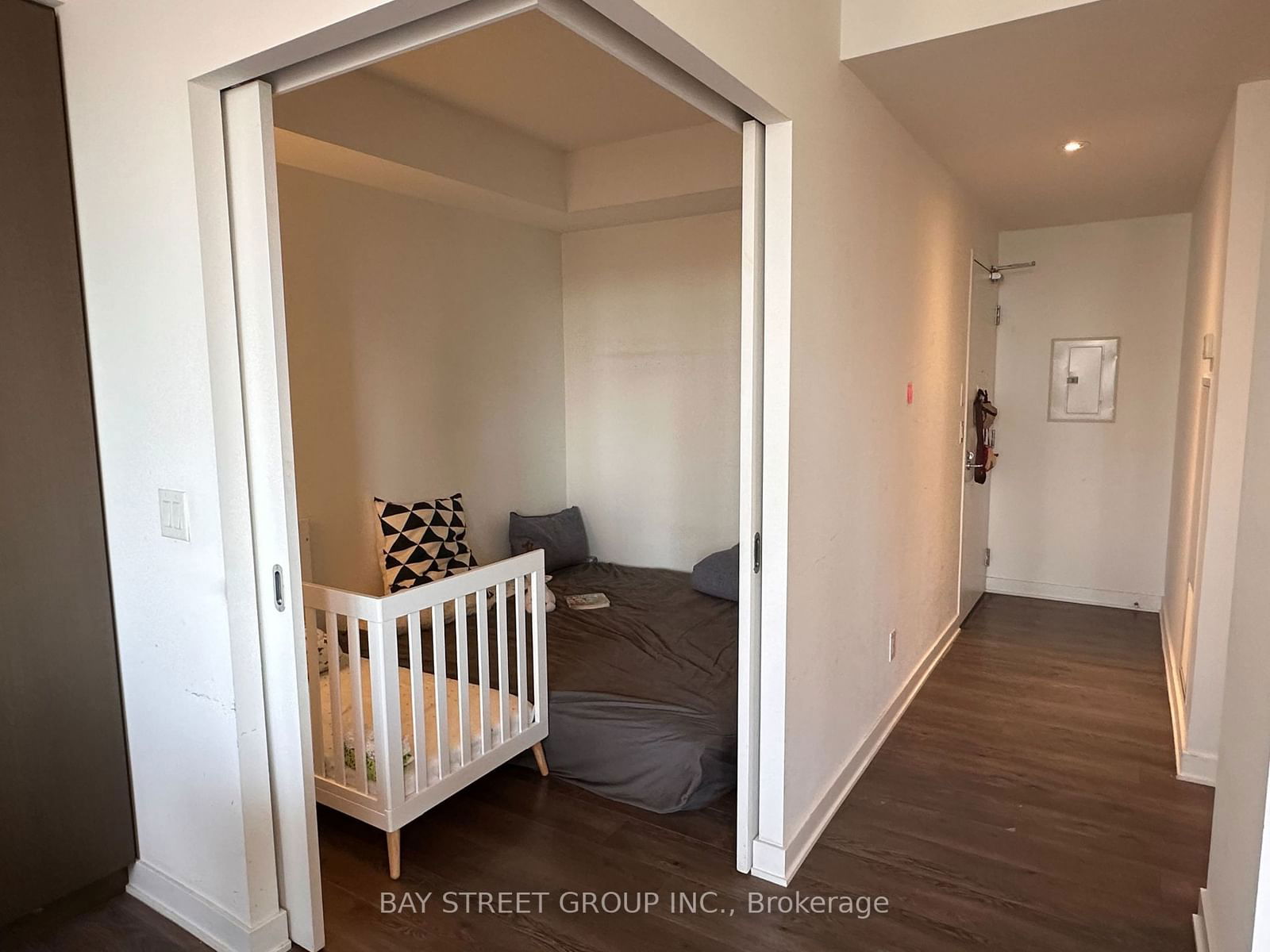 110 Charles St E, unit 3704 for rent