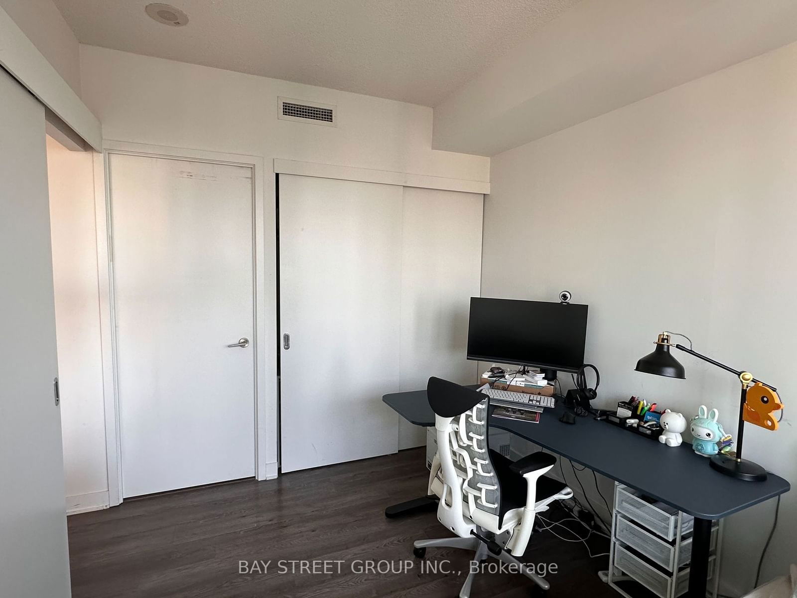 110 Charles St E, unit 3704 for rent