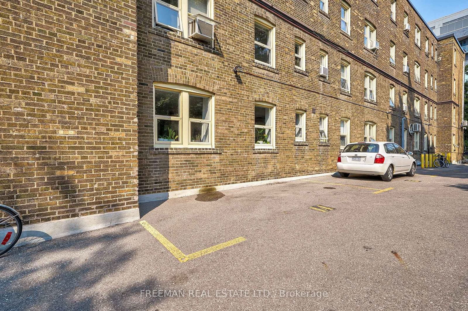 114 Vaughan Rd, unit 107 for sale - image #18