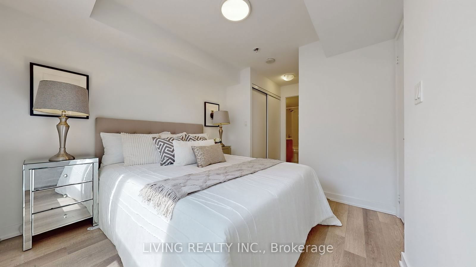 181 Huron St, unit 304 for rent - image #23