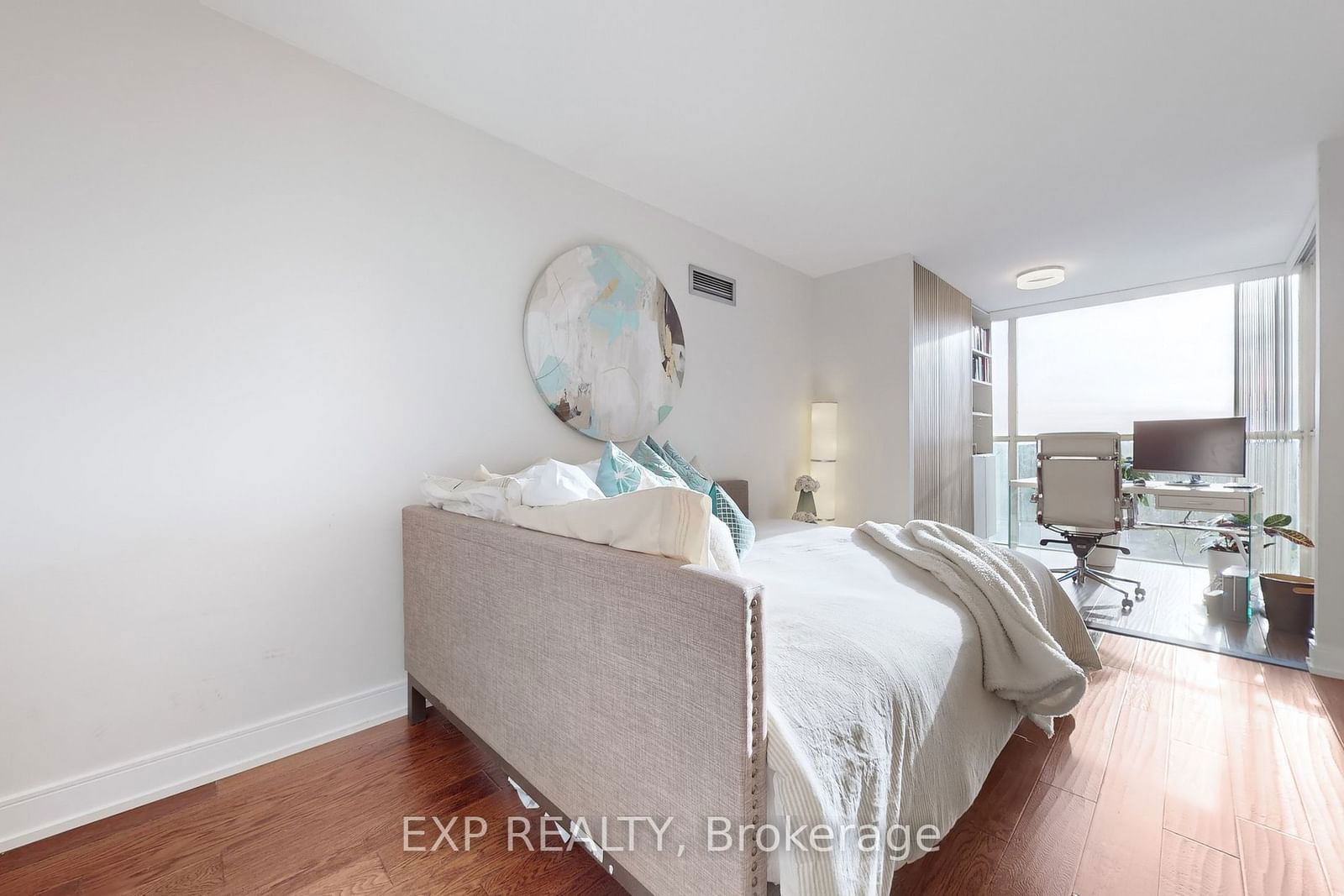 5460 Yonge St, unit 503 for sale