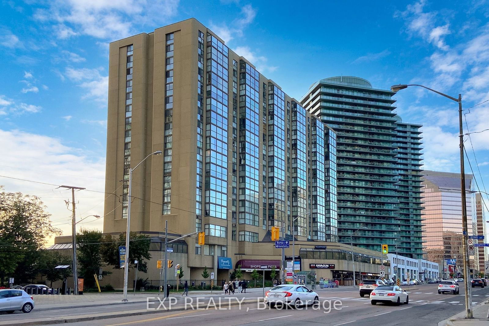 5460 Yonge St, unit 503 for sale