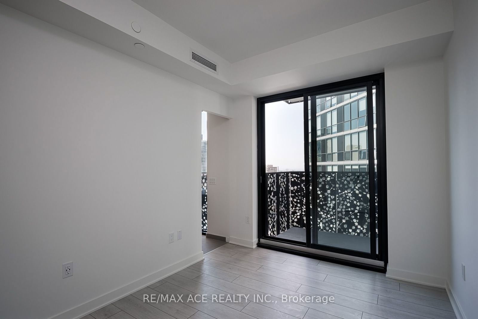 55 Charles St E, unit 2606 for rent - image #8