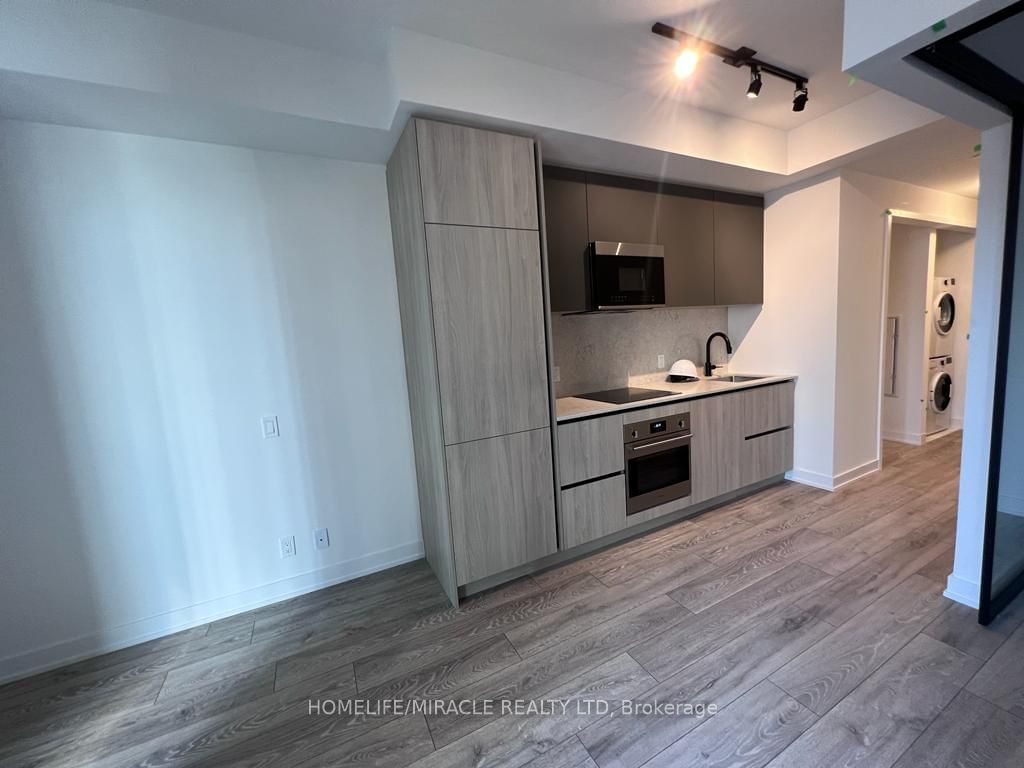 108 Peter St, unit 1311 for rent