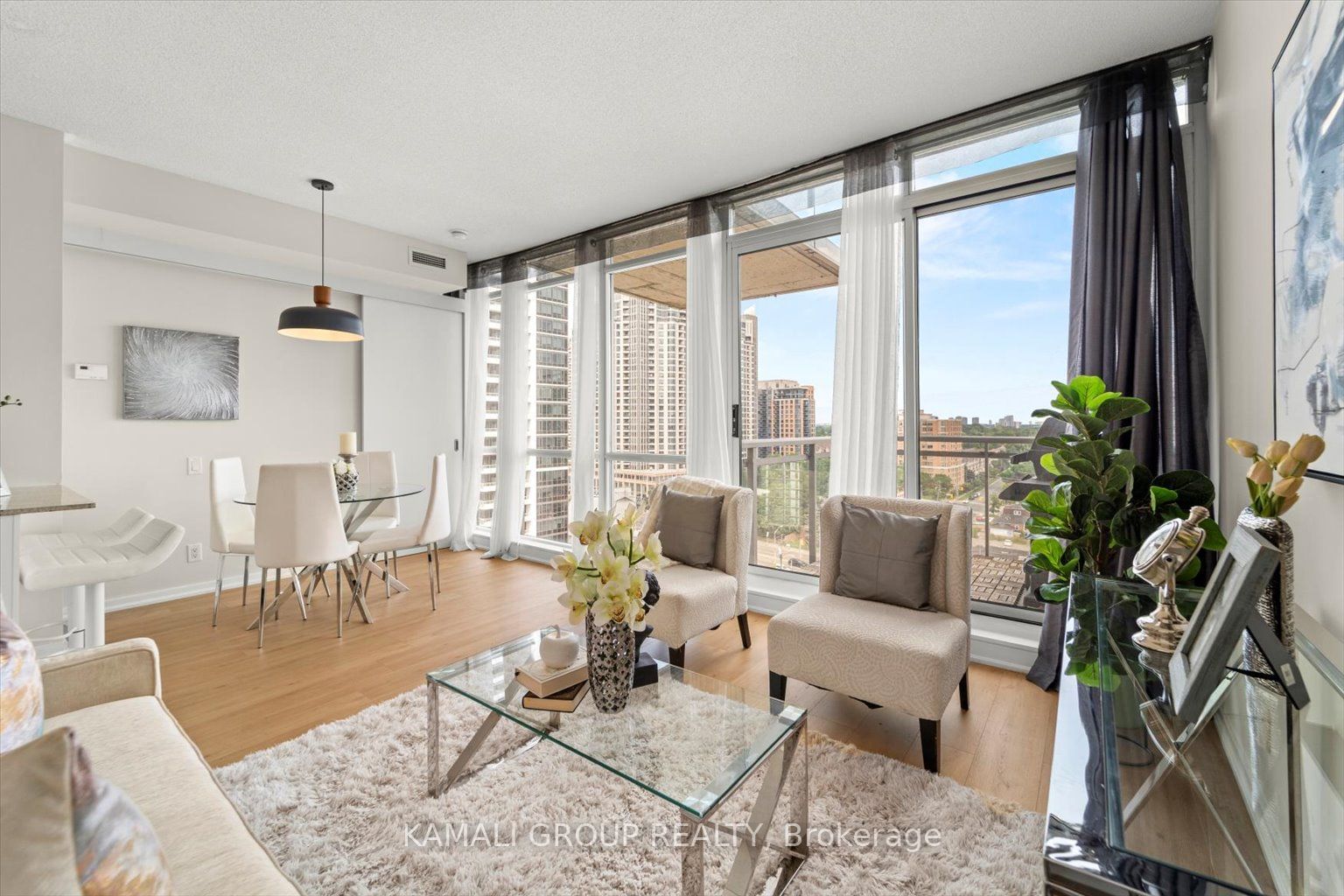 30 Canterbury Pl, unit 1605 for sale - image #1