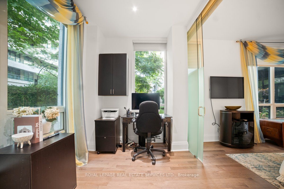 20 Scrivener Sq, unit 104 for sale