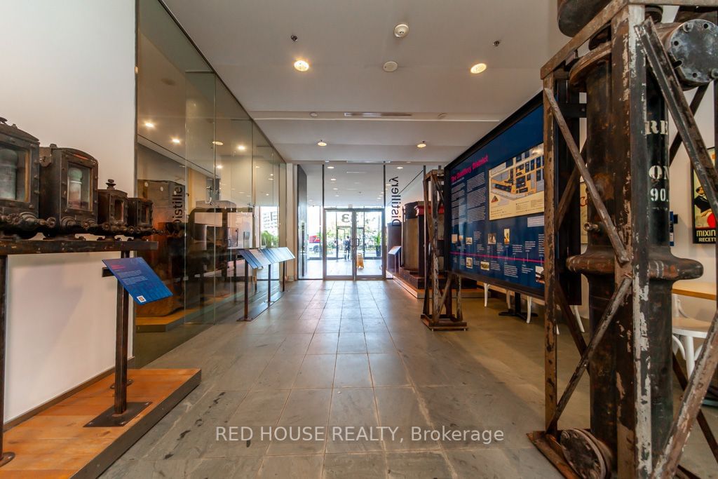 33 Mill St, unit PH3204 for sale - image #3