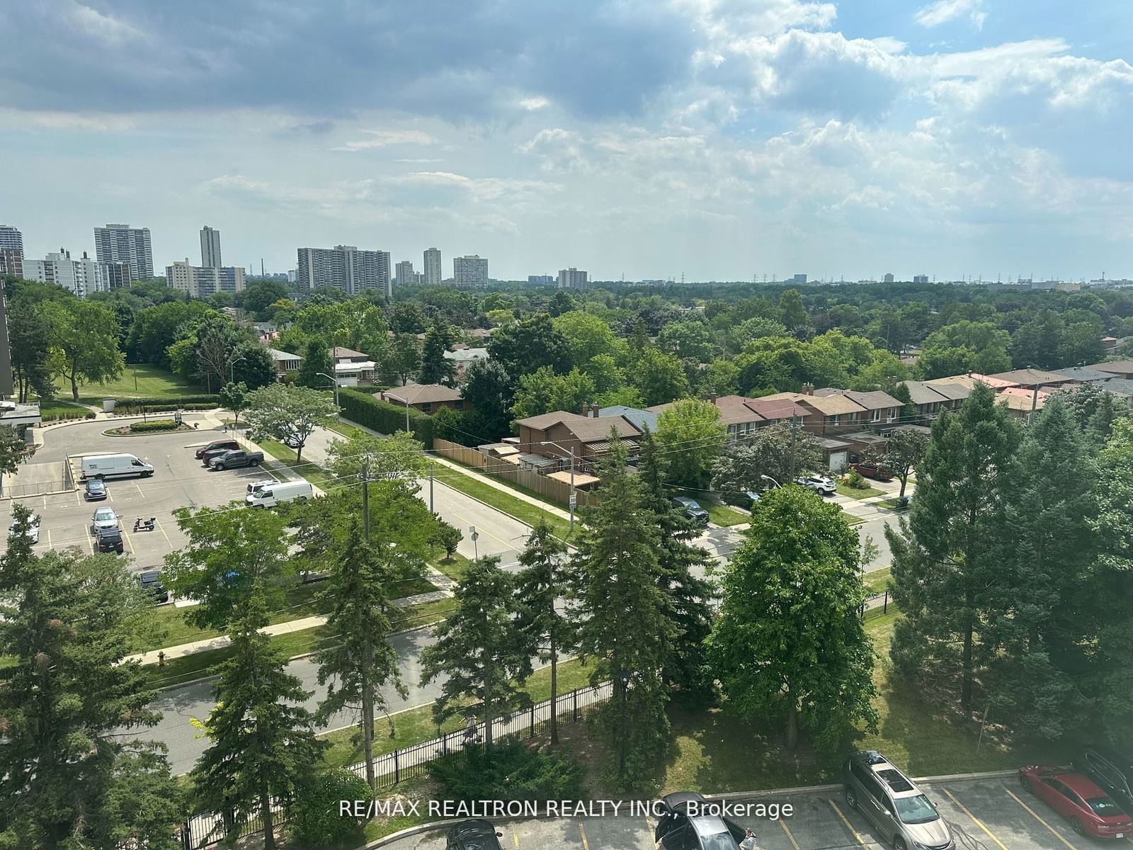 1121 Steeles Ave W, unit 802 for rent - image #2