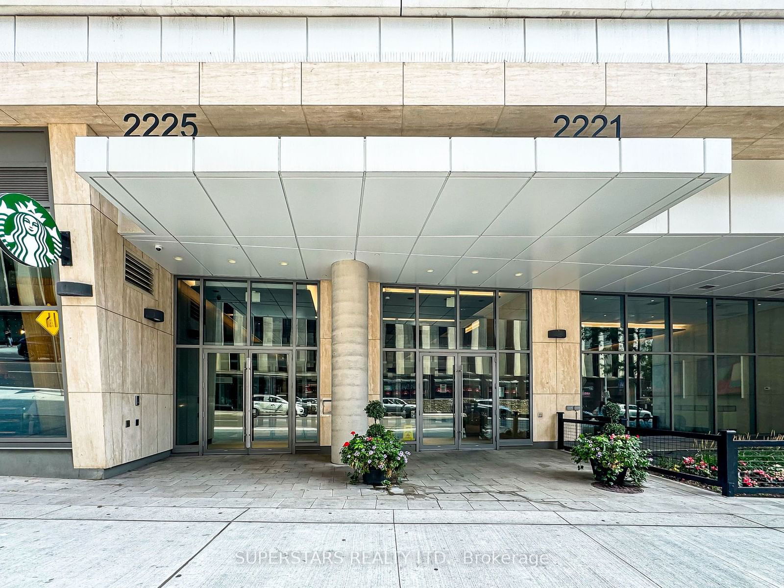 2221 Yonge St, unit 4510 for sale - image #2