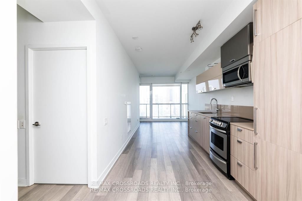 290 Adelaide St W, unit 3207 for rent - image #8