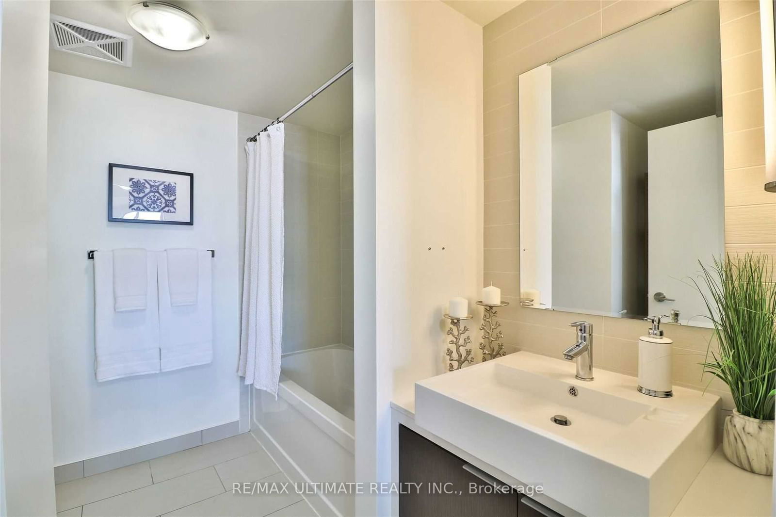 5 Hanna Ave, unit 612 for sale - image #19