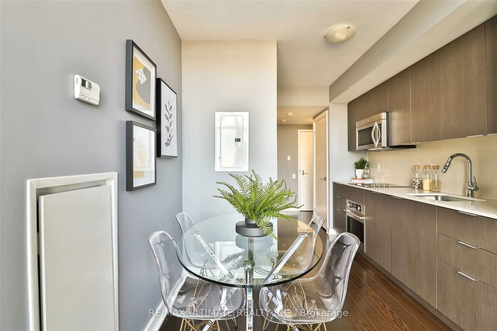 5 Hanna Ave, unit 612 for sale - image #8