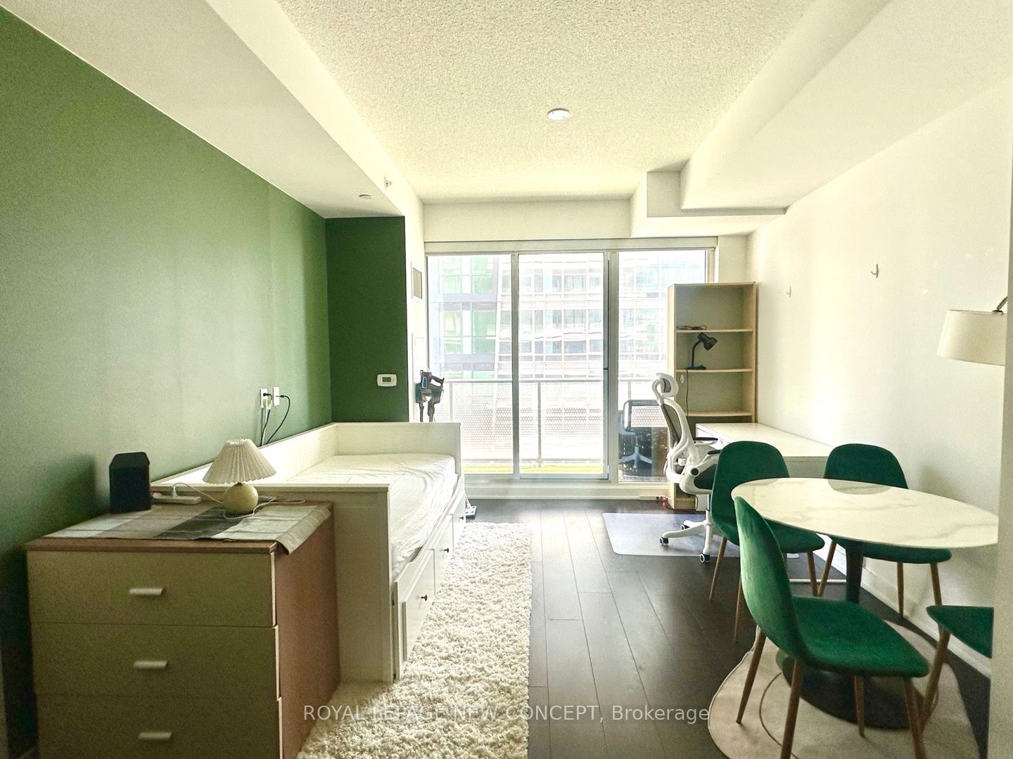 125 Blue Jays Way, unit 2810 for rent - image #5