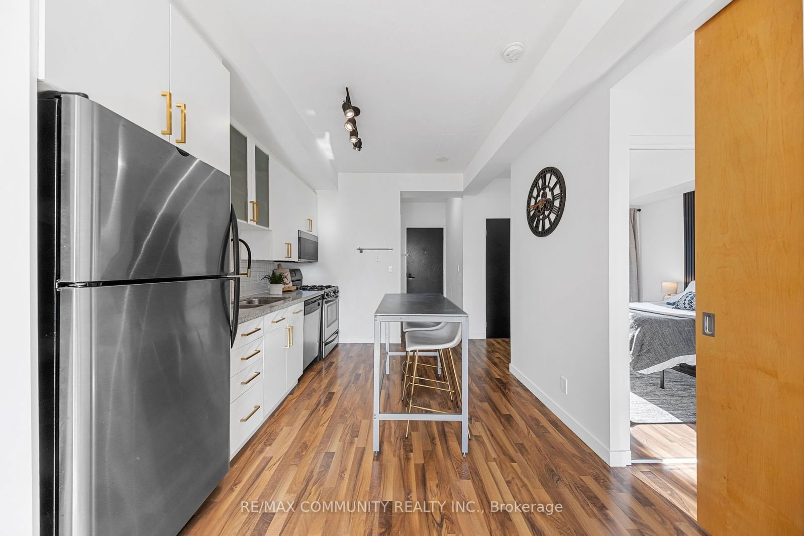 1 Shaw St, unit 424 for sale - image #15