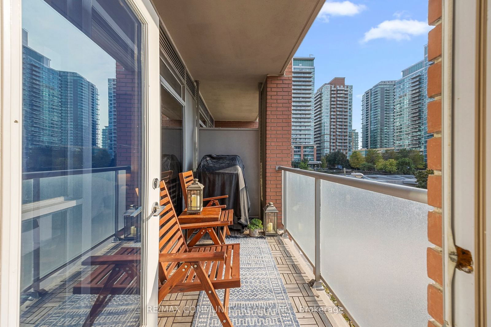 1 Shaw St, unit 424 for sale - image #8